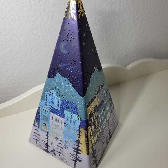 LIGHT UP HOUSE Metal Tin Decor, blue snow scene metal pyramid tin container can - Picture 6 of 15